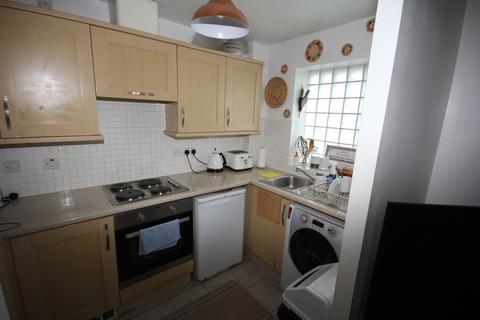 2 bedroom apartment for sale, Reid Close, Hayes, UB3