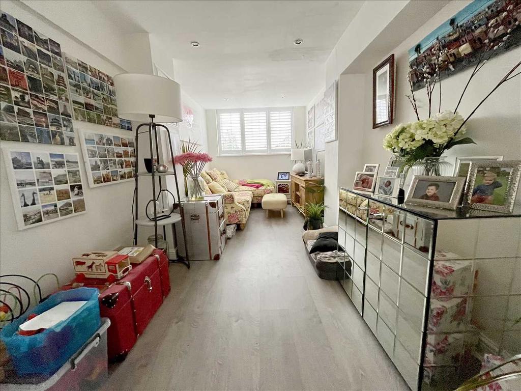Tv room