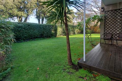 2 bedroom apartment to rent, Mudeford, Christchurch BH23
