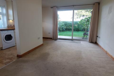 2 bedroom apartment to rent, Mudeford, Christchurch BH23