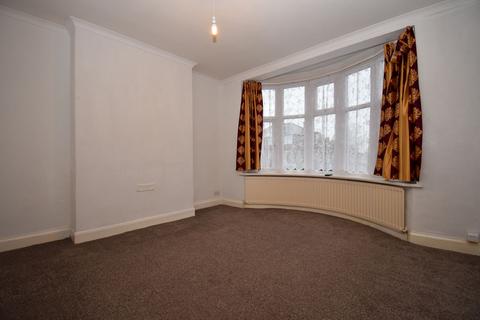 3 bedroom semi-detached house to rent, Meredith Road, Leicester
