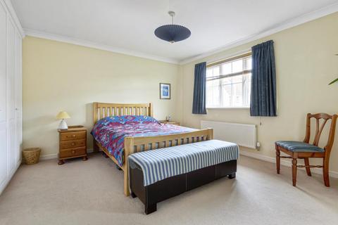 35 Camford Close, Beggarwood, Basingstoke, RG22 4UJ