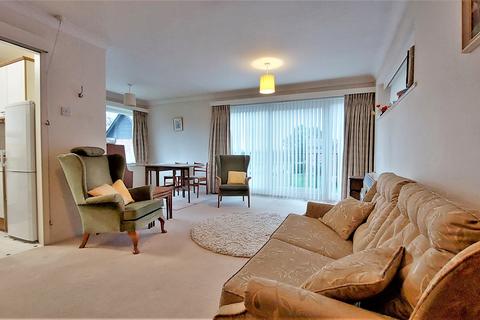 1 bedroom apartment for sale - Copsem Lane, Esher, Surrey, KT10