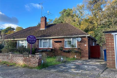 1 bedroom bungalow for sale - Fox Road, Lower Bourne, Farnham, Surrey, GU10