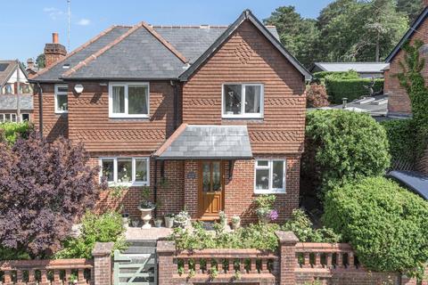 6 bedroom detached house for sale - Shortfield Common Road, Frensham, Farnham, Surrey, GU10