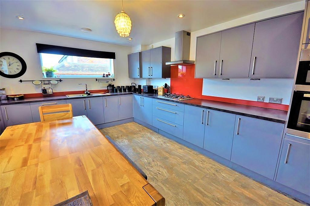 Lane, Godalming, Surrey, GU7 4 bed semidetached house £