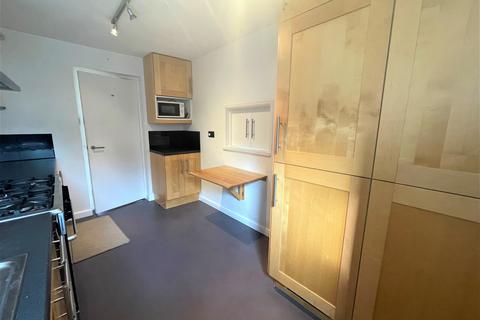 3 bedroom apartment to rent, Charterhouse Road, Godalming, Surrey, GU7
