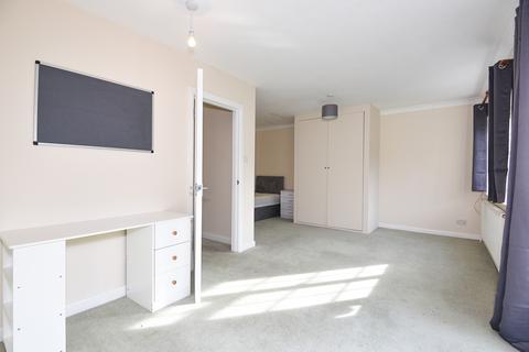 14 Bridgehill Close, Guildford, GU2 8BA