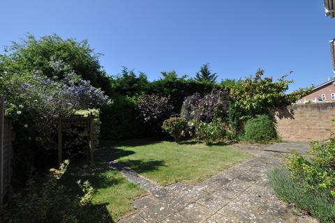 14 Bridgehill Close, Guildford, GU2 8BA