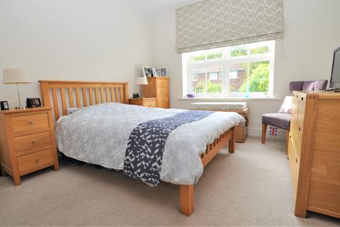 2 bedroom apartment for sale - Albury Road, Guildford, GU1
