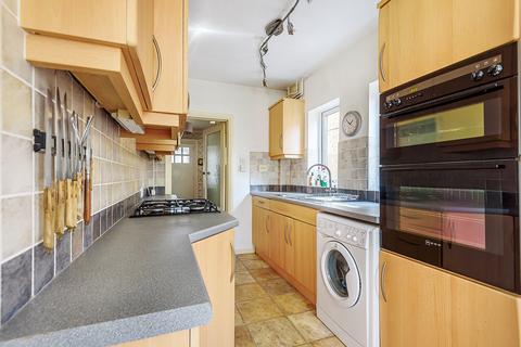 38 Beckingham Road, Guildford, GU2 8BT