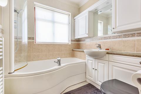 38 Beckingham Road, Guildford, GU2 8BT