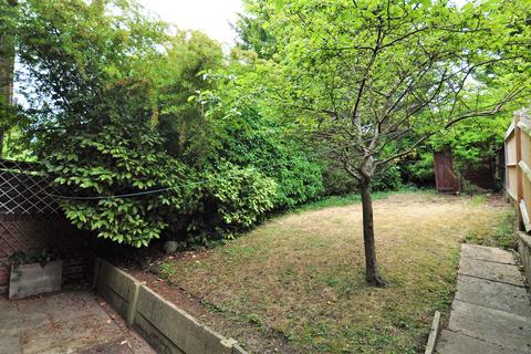 46 Cabell Road, Guildford, GU2 8JF