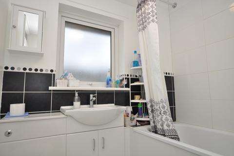 15 Park Barn Drive, Guildford, GU2 8EP