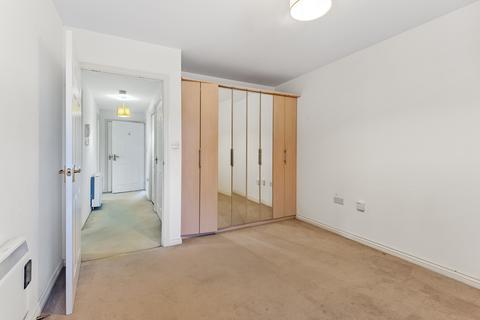 7 School Meadow, Guildford, GU2 8GY