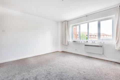 9 Cedars Court, Guildford, GU1 1YZ