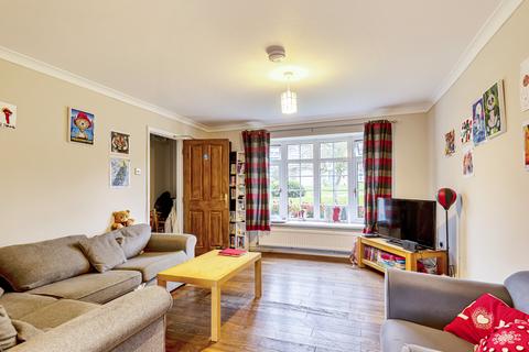 14 Ecob Close, Guildford, GU3 3HP