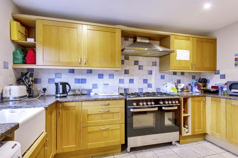 14 Ecob Close, Guildford, GU3 3HP
