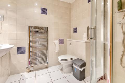 14 Ecob Close, Guildford, GU3 3HP