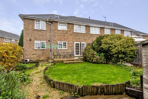 14 Ecob Close, Guildford, GU3 3HP