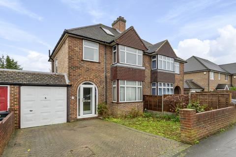 69 Beckingham Road, Guildford, GU2 8BU