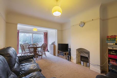 69 Beckingham Road, Guildford, GU2 8BU