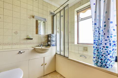 69 Beckingham Road, Guildford, GU2 8BU