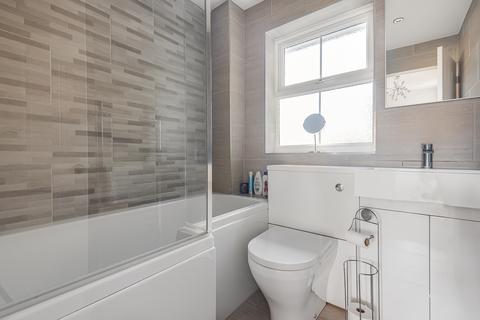 15 Cater Gardens, Guildford, GU3 3BY