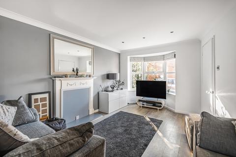 15 Cater Gardens, Guildford, GU3 3BY