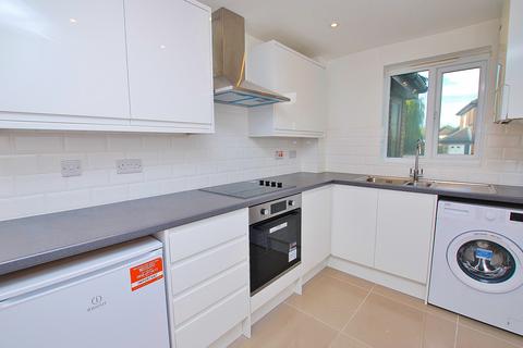 2 bedroom apartment to rent, Kingfisher Drive, Guildford, Surrey, GU4