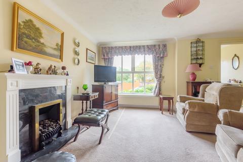 3 bedroom detached house for sale - Kennet Road, Petersfield, Hampshire, GU31