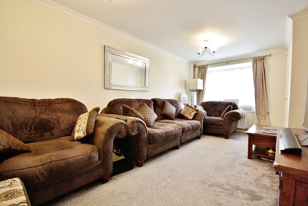 Claydon Road, Horsell, Woking... 2 bed bungalow £395,000