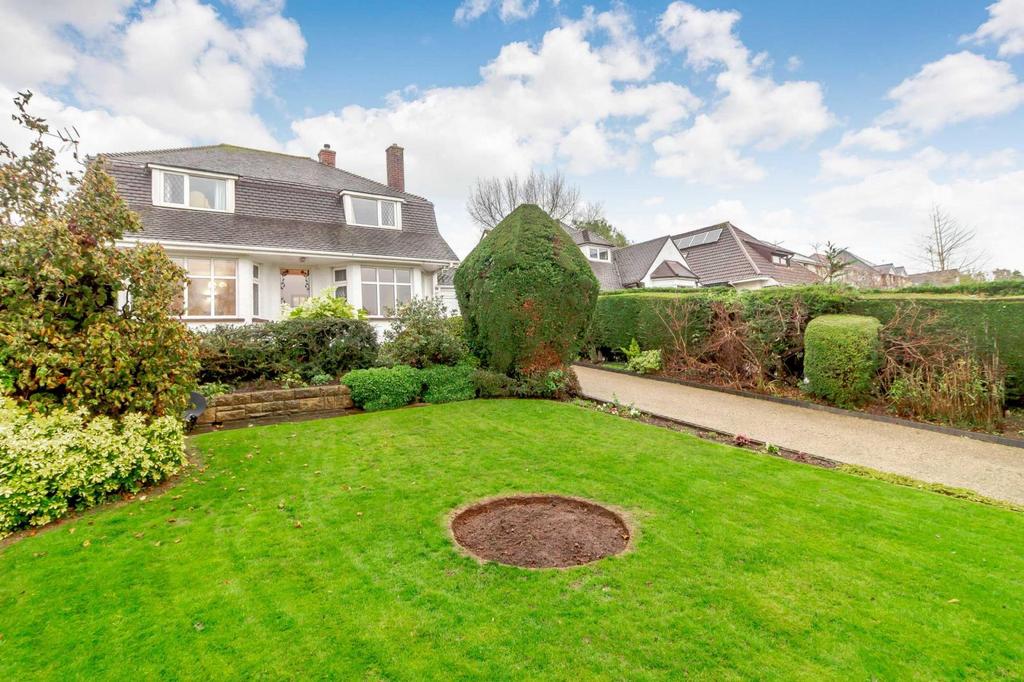 Lodge Road, Caerleon 3 bed detached house £450,000