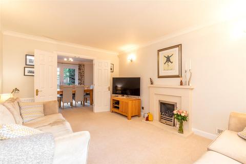4 bedroom detached house for sale - Lupin Ride, Crowthorne, Berkshire, RG45