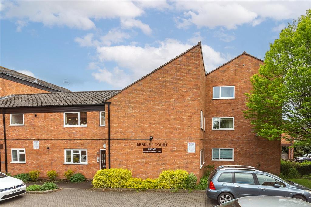 Mill Street, Berkhamsted, Hertfordshire 1 bed flat for sale £275,000