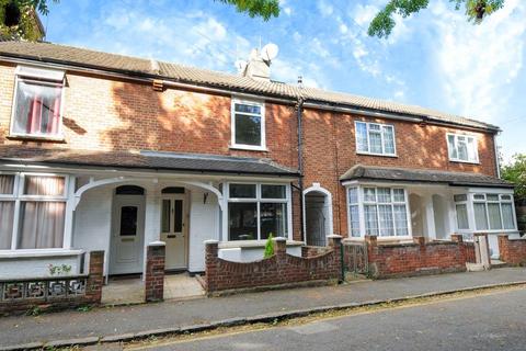 2 bedroom terraced house to rent, Alexander Road,  Aylesbury,  HP20