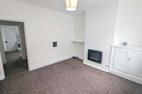 3 bedroom terraced house to rent, Oxford Street, Grantham, NG31