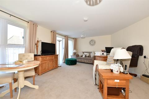 2 bedroom flat for sale - Charlton Green, Dover, Kent