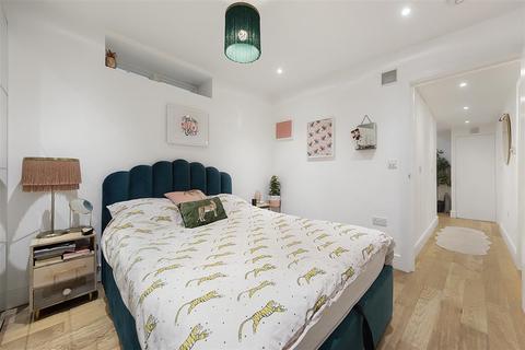 1 bedroom flat for sale - Upper Richmond Road, SW15