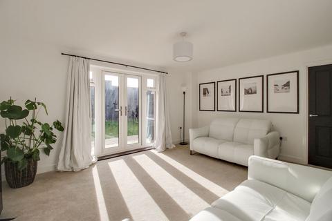 4 bedroom detached house for sale - Wallis Drive, Leighton Buzzard LU7 3GD