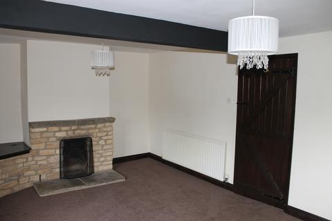 2 bedroom terraced house to rent, West Street, Northampton, Northamptonshire, NN6