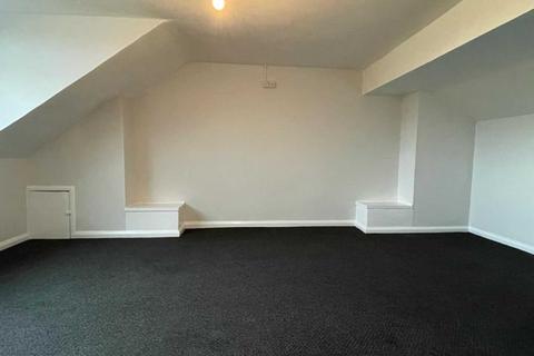 3 bedroom flat to rent, St Marys Road, Garston