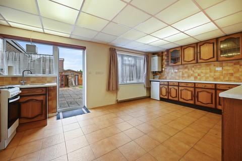 4 bedroom terraced house to rent, RAMILLIES ROAD, LONDON, NW7
