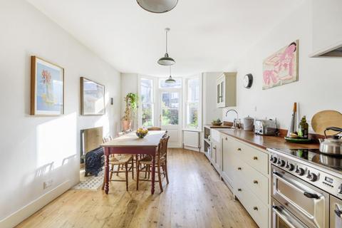 17 Dundalk Road, London, SE4 2JJ