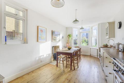 17 Dundalk Road, London, SE4 2JJ