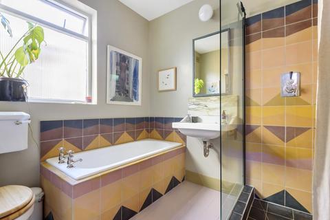 17 Dundalk Road, London, SE4 2JJ