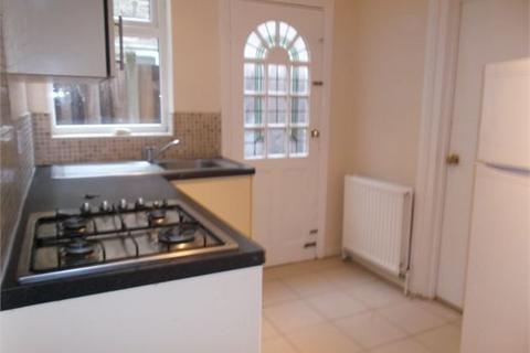 2 bedroom ground floor flat to rent, Farley Road, Catford, London,