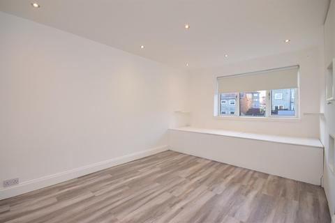 1/2, 22 Howgate Avenue, Glasgow, G15 8QN