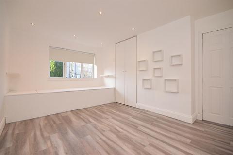1/2, 22 Howgate Avenue, Glasgow, G15 8QN