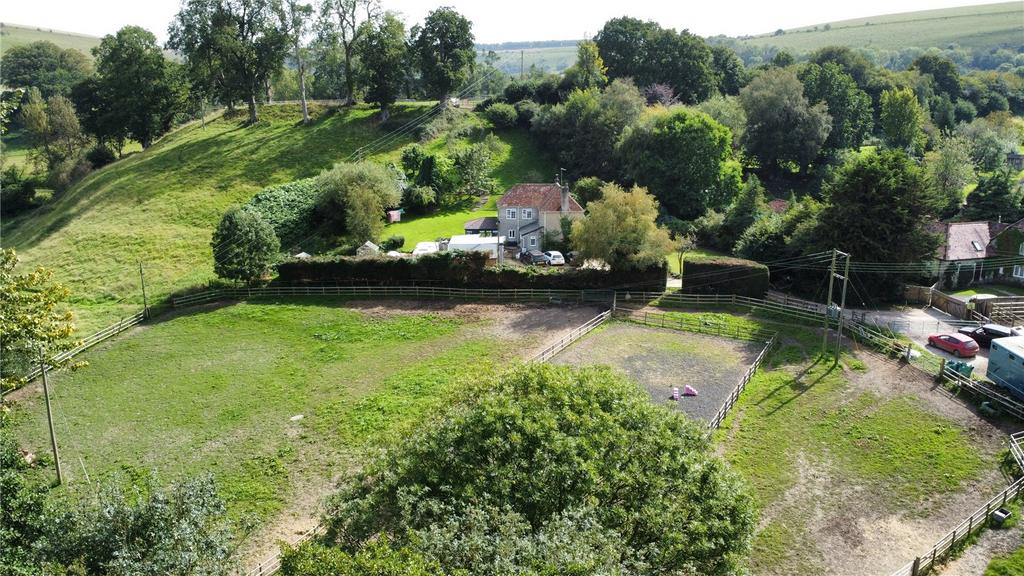 Melbury Abbas, Shaftesbury, Dorset, SP7 3 bed equestrian property for sale £825,000